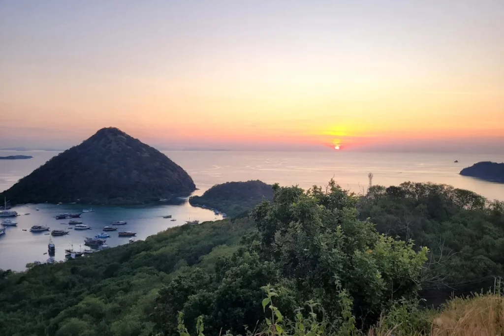 Labuan Bajo sunset trip