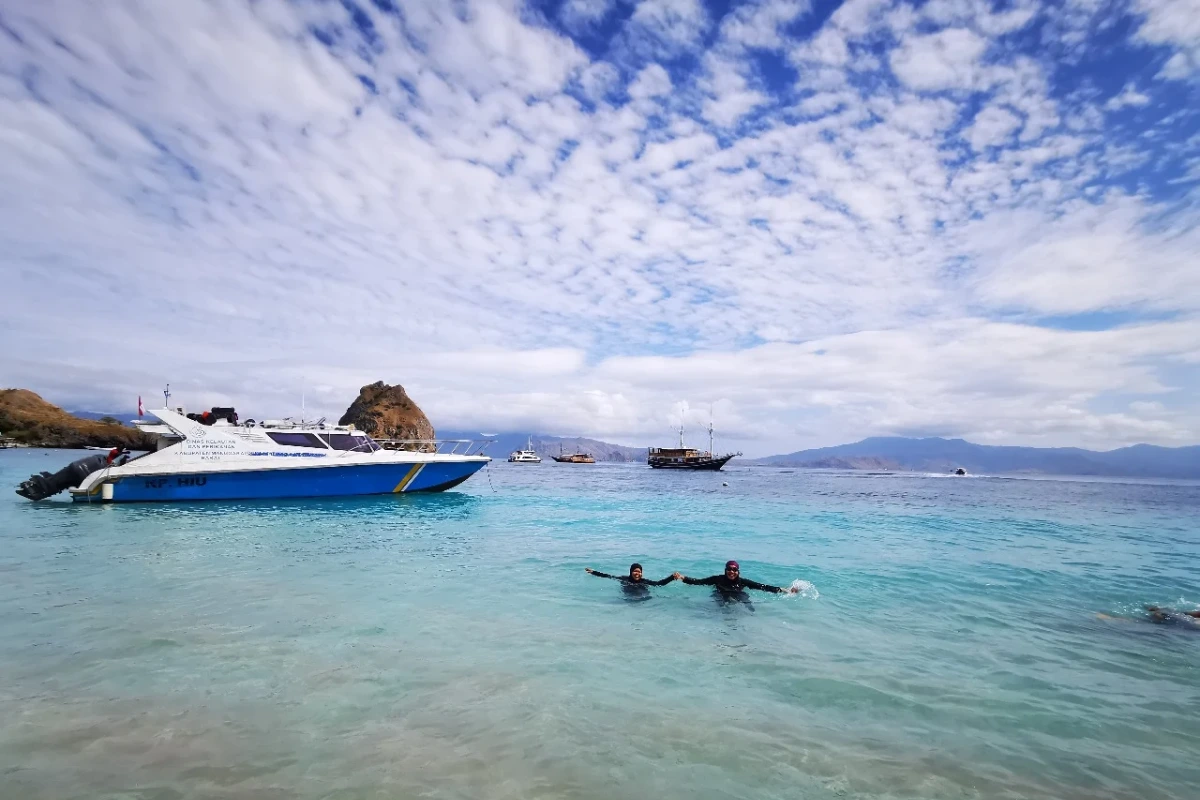 Pink Beach Labuan Bajo